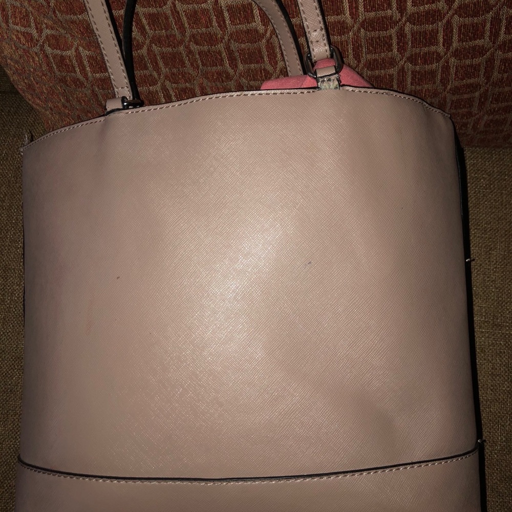 Pink guess bag - Picture 3 of 6